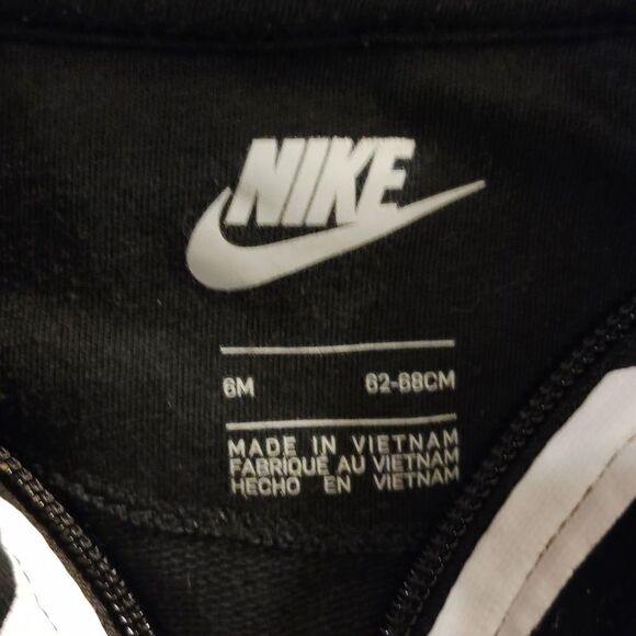 Nike black 1-piece - Picture 2 of 3